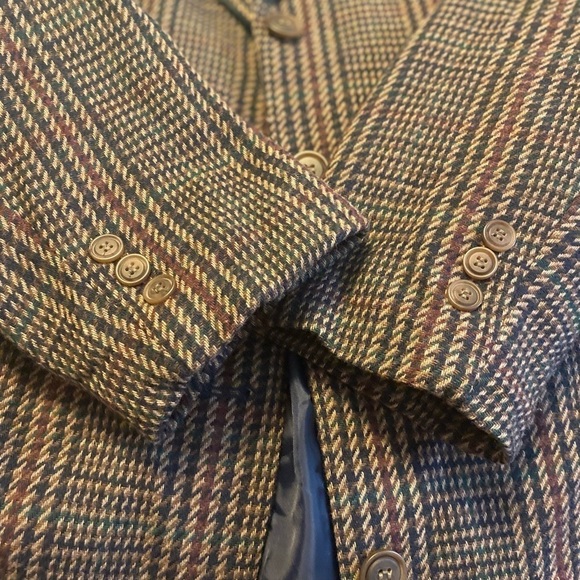 White Stag Womens Brown, Tan, Plaid Wool Blend Two Button Blazer. Size 26W - Picture 8 of 11